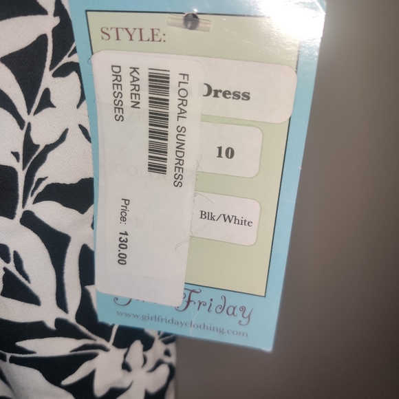 BNWT Knee length black and white floral dress - Picture 4 of 4